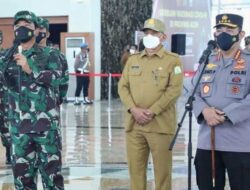 Tiba di Aceh, Panglima TNI dan Kapolri Tinjau Lokasi Vaksinasi