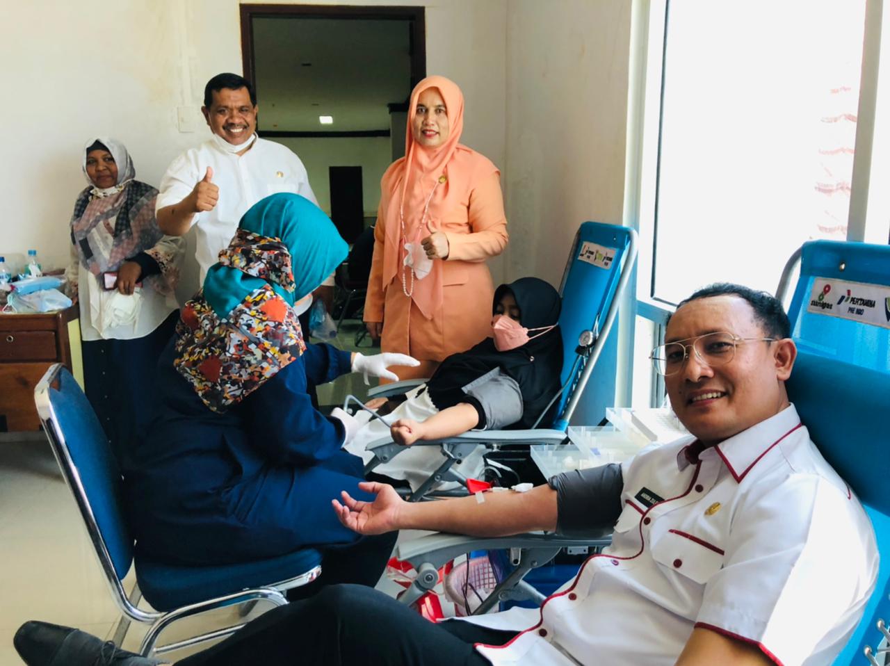 Kegiatan donor darah massal dan vaksinasi Covid-19, dalam rangka memperingati Hari Ibu ke-93 dan HUT DWP ke-22 Tahun 2021. Foto: IST
