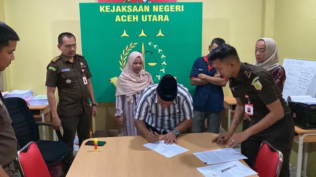 Kejari Aceh Utara melaksanakan ekspose restoratif justice kasus penganiayaan. Foto: Ist