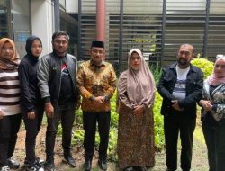 Tiba di Jakarta Mencari Keadilan, Ibunda Imam Masykur disambut Haji Uma