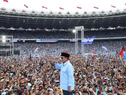 Massa Pendukung Prabowo-Gibran Penuhi Stadion GBK