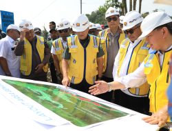 Pj Gubernur Aceh Tinjau Progres Pembangunan Bendungan Keureutoe